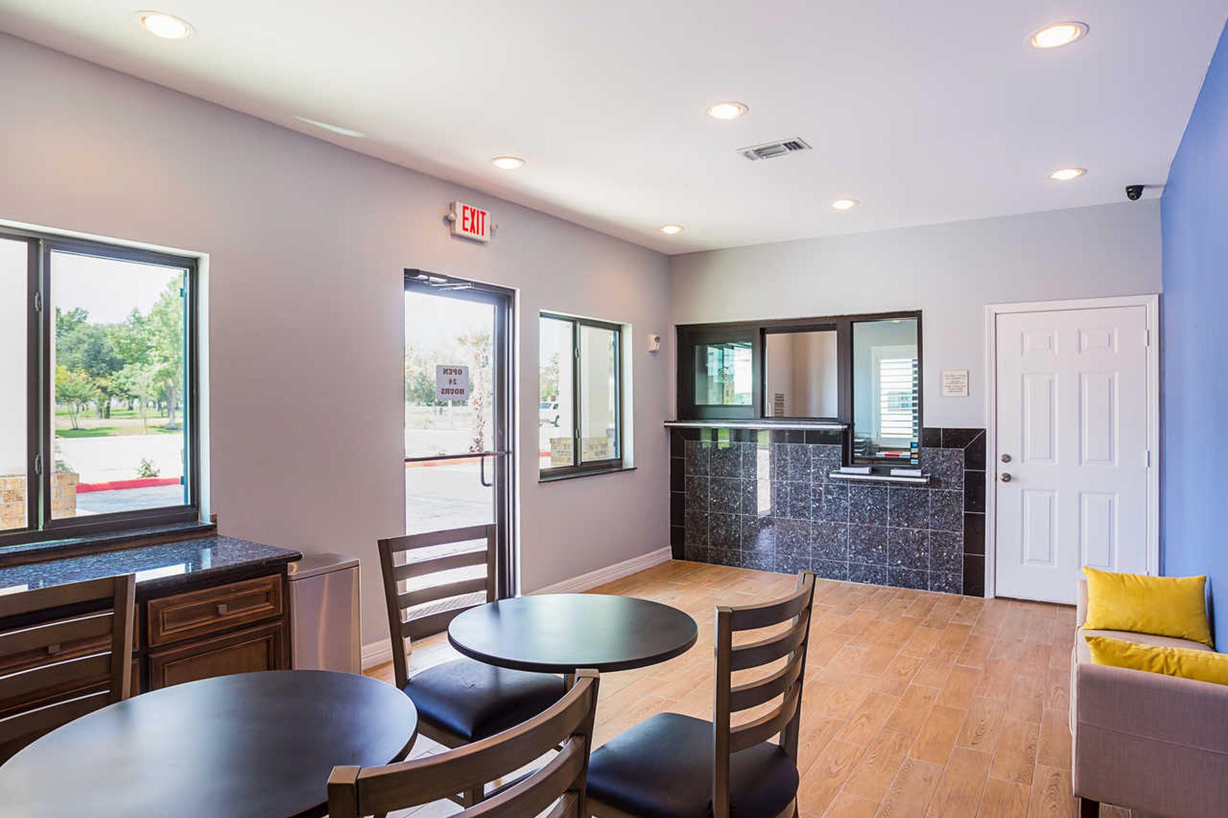 Rodeway Inn & Suites Clarksville Kültér fotó