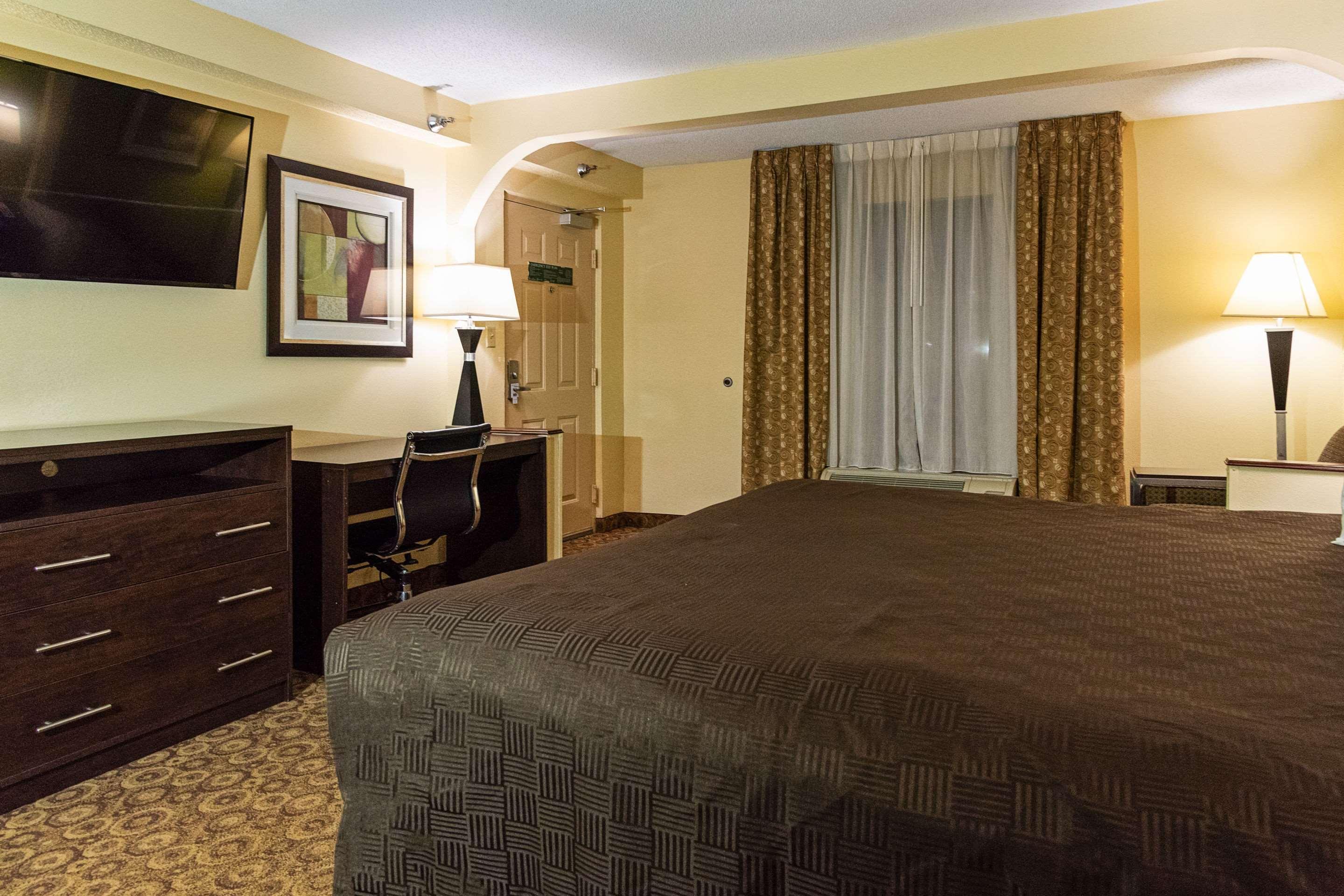 Rodeway Inn & Suites Clarksville Kültér fotó