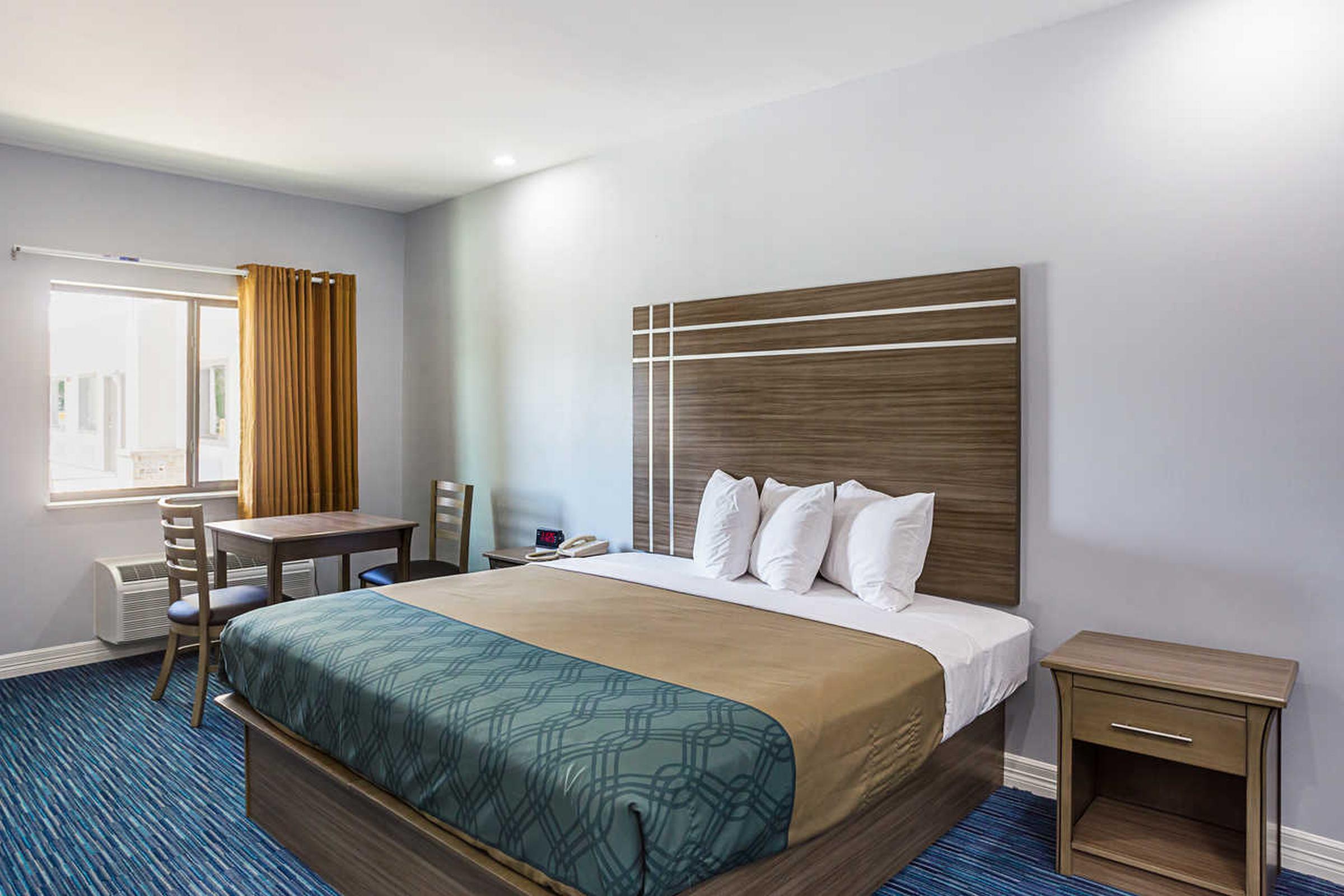 Rodeway Inn & Suites Clarksville Kültér fotó