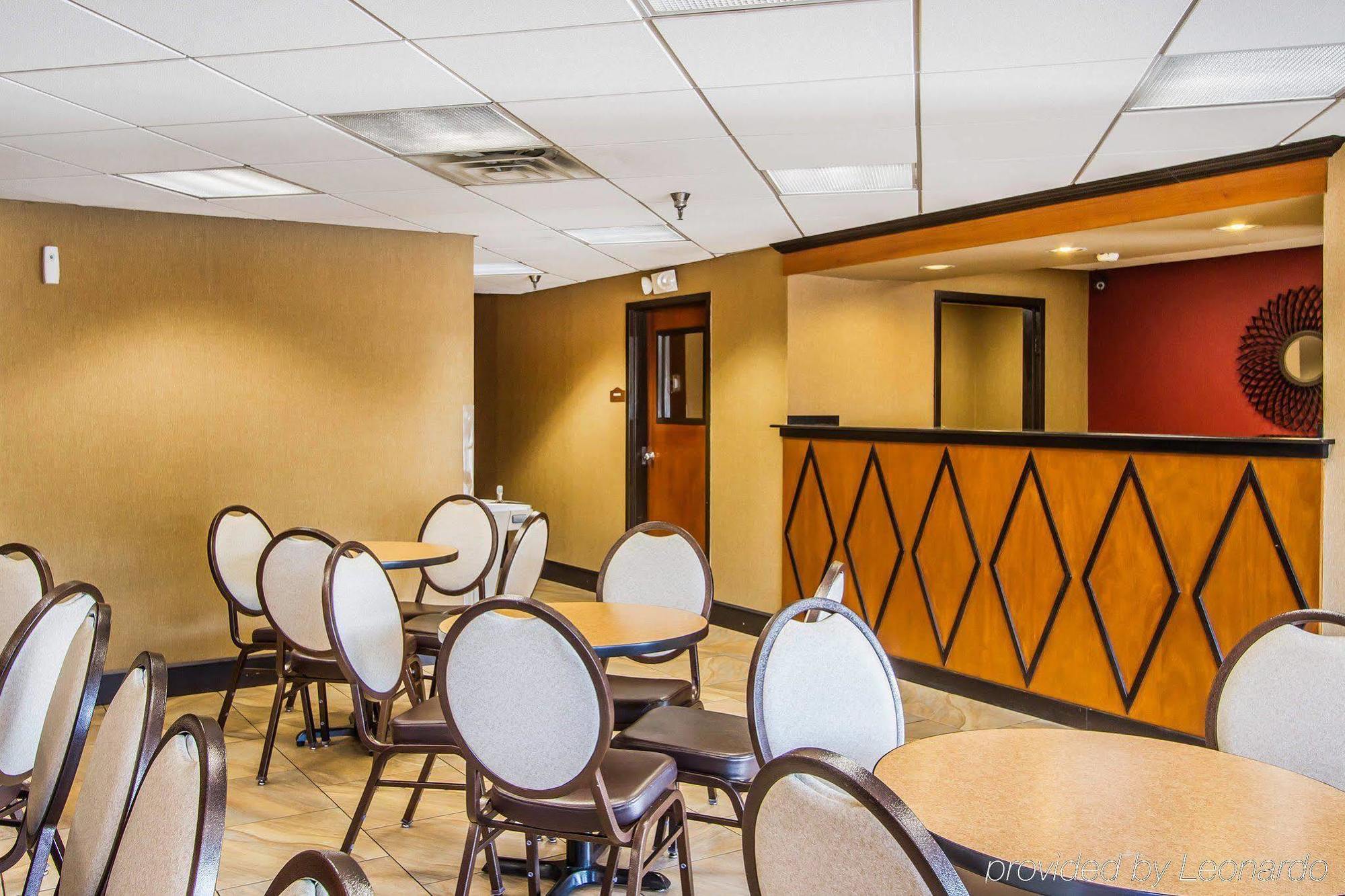 Rodeway Inn & Suites Clarksville Kültér fotó