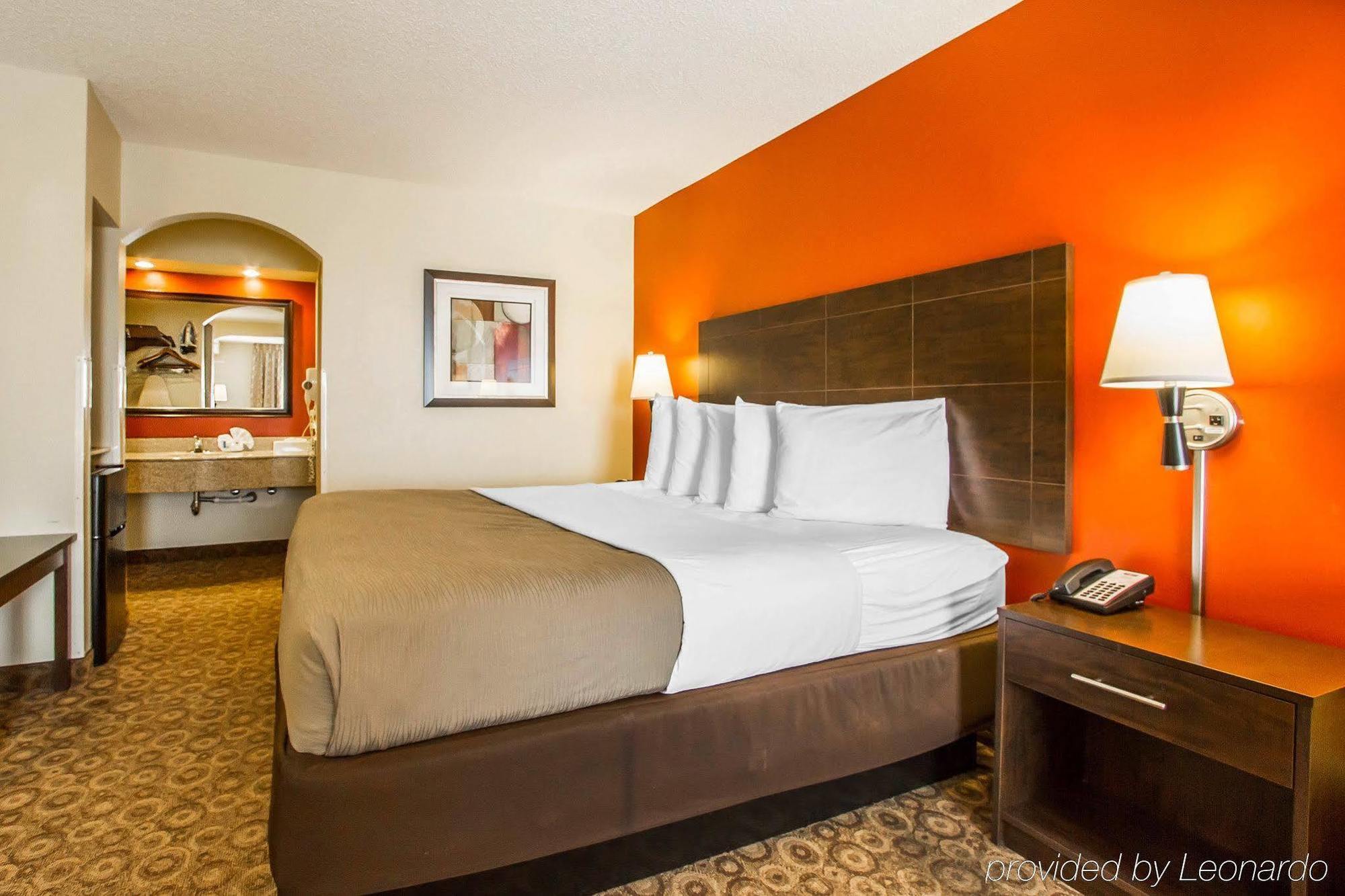 Rodeway Inn & Suites Clarksville Kültér fotó