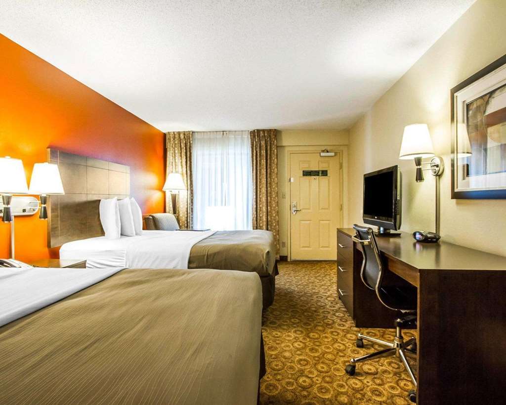 Rodeway Inn & Suites Clarksville Szoba fotó